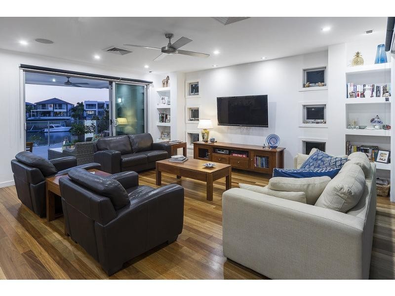 14 River Links Boulevard East, Helensvale QLD 4212