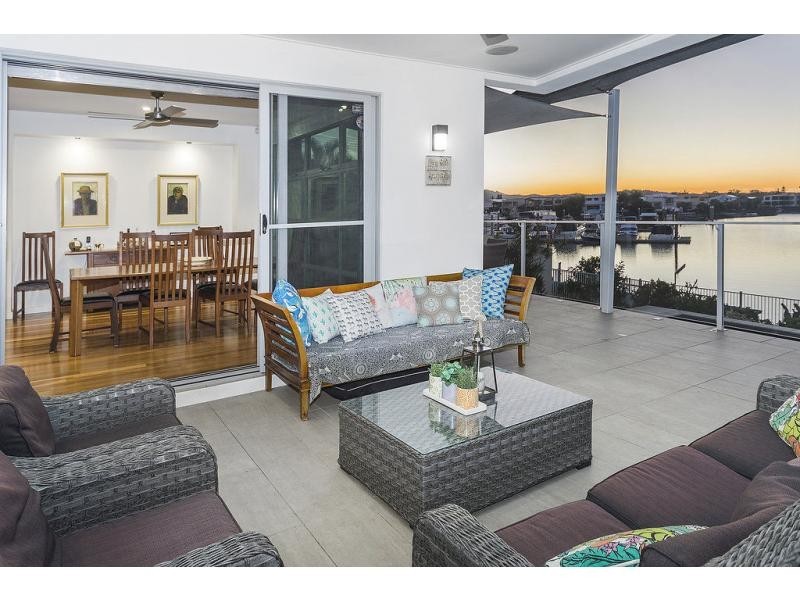 14 River Links Boulevard East, Helensvale QLD 4212