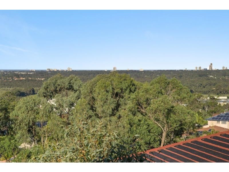 11 Highvale Drive, Helensvale QLD 4212