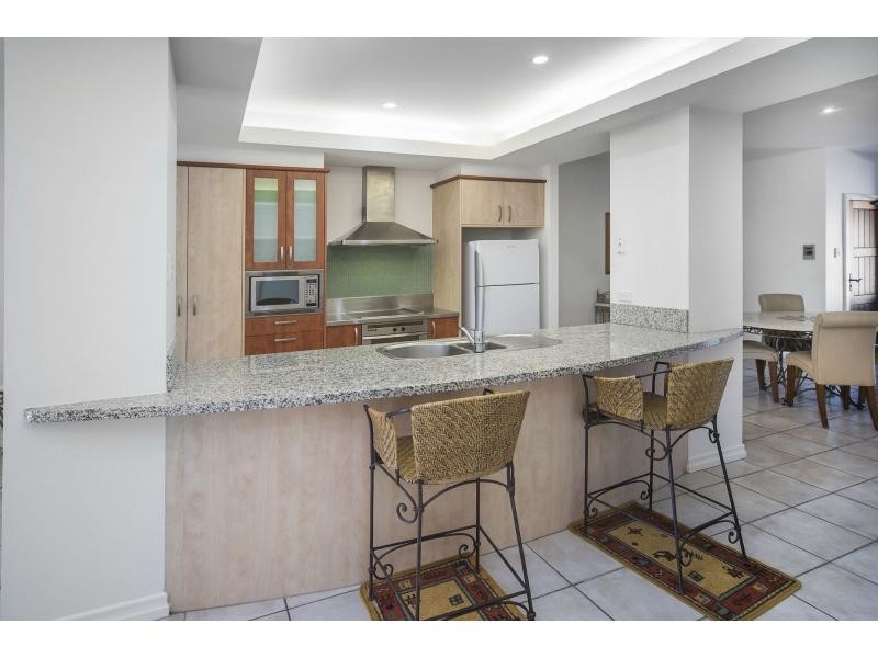 3253 Palladian Drive, Hope Island QLD 4212