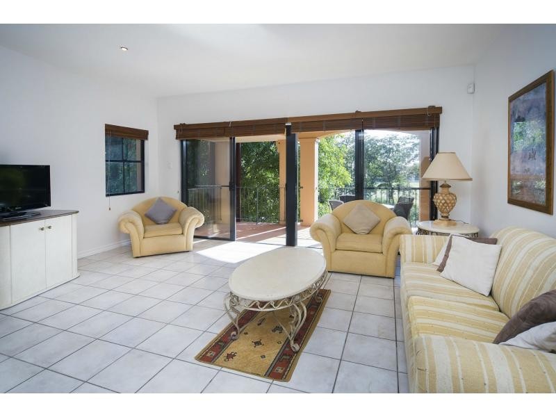 3253 Palladian Drive, Hope Island QLD 4212