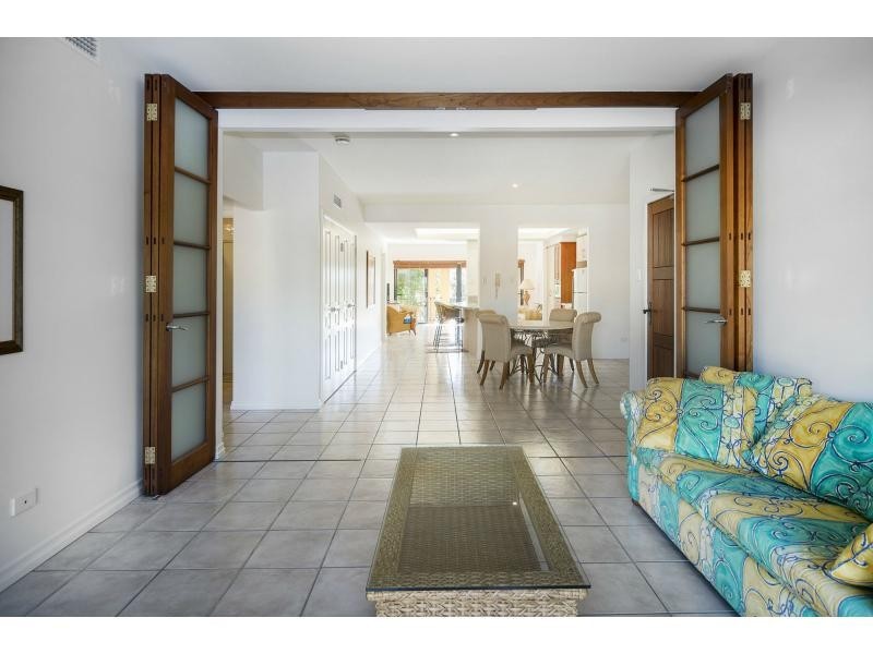 3253 Palladian Drive, Hope Island QLD 4212