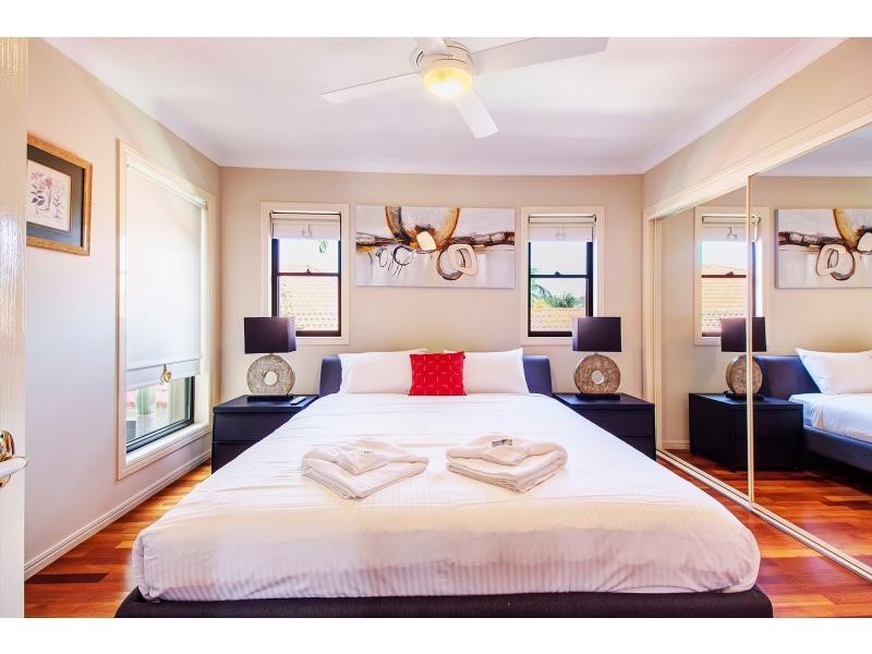 2117 Fernlea Close, Hope Island QLD 4212