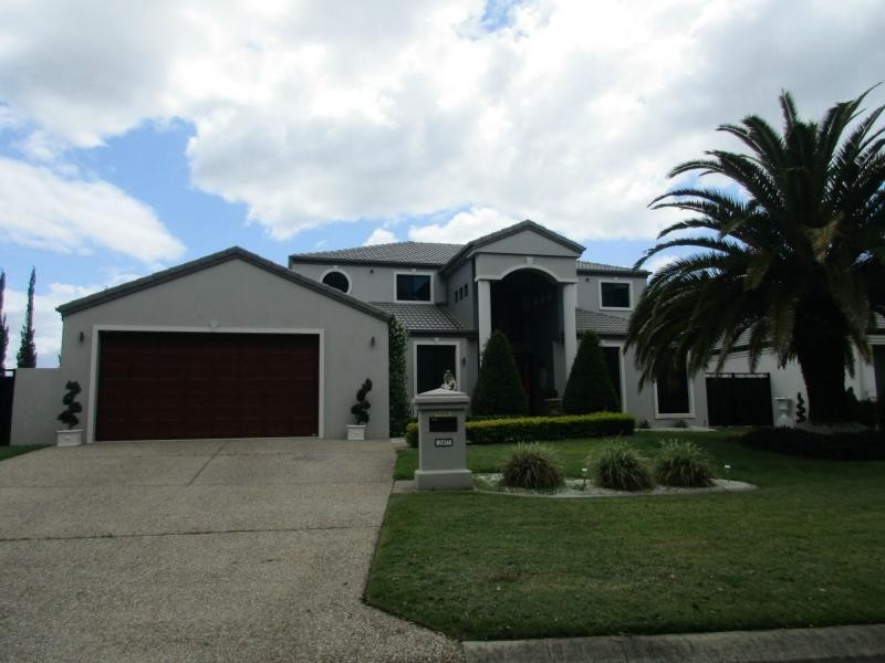 Hope Island QLD 4212