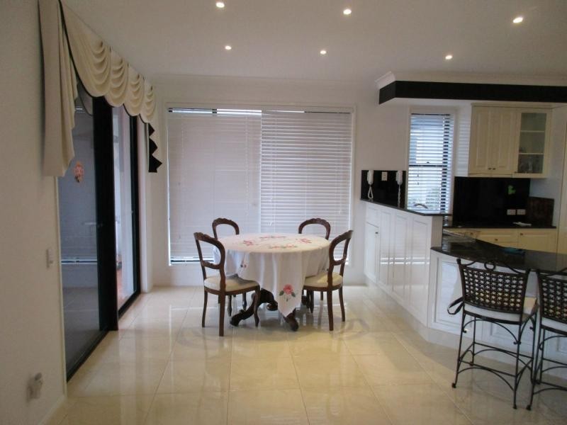 Hope Island QLD 4212