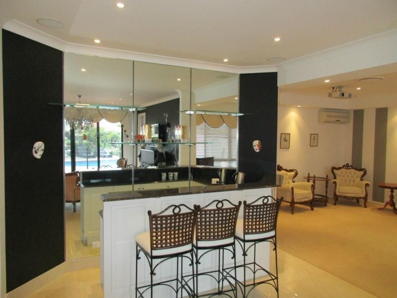 Hope Island QLD 4212