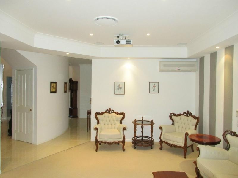 Hope Island QLD 4212