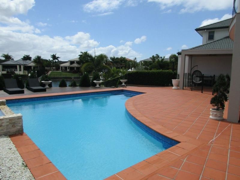 Hope Island QLD 4212