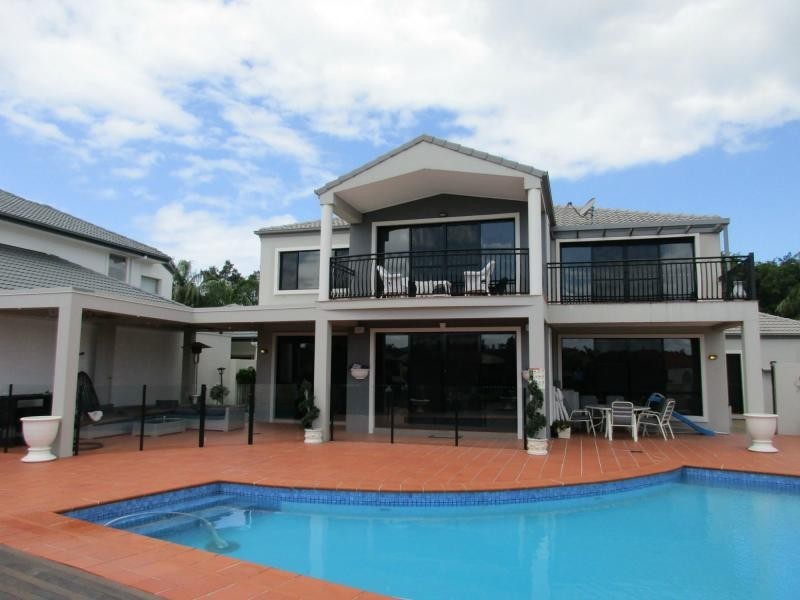 Hope Island QLD 4212