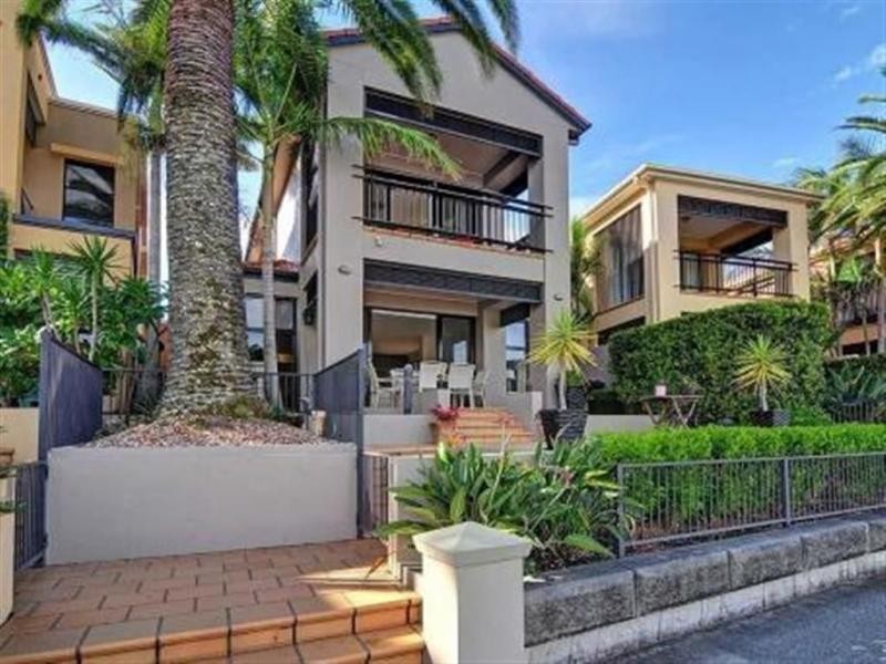 Hope Island QLD 4212