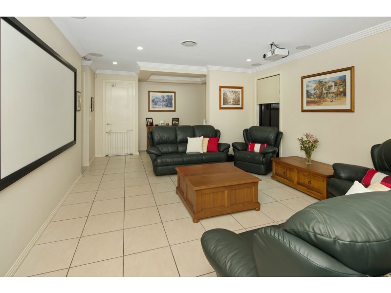 7401 Ellensbrook Drive, Hope Island QLD 4212