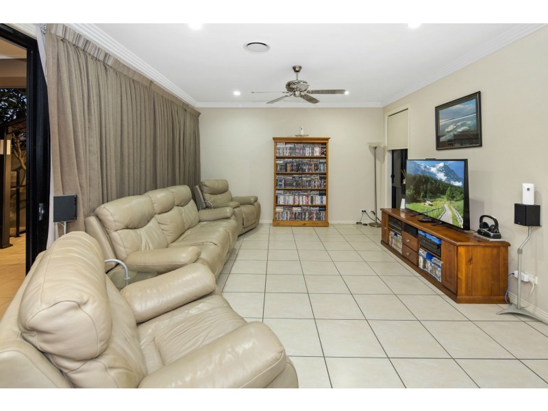 7401 Ellensbrook Drive, Hope Island QLD 4212