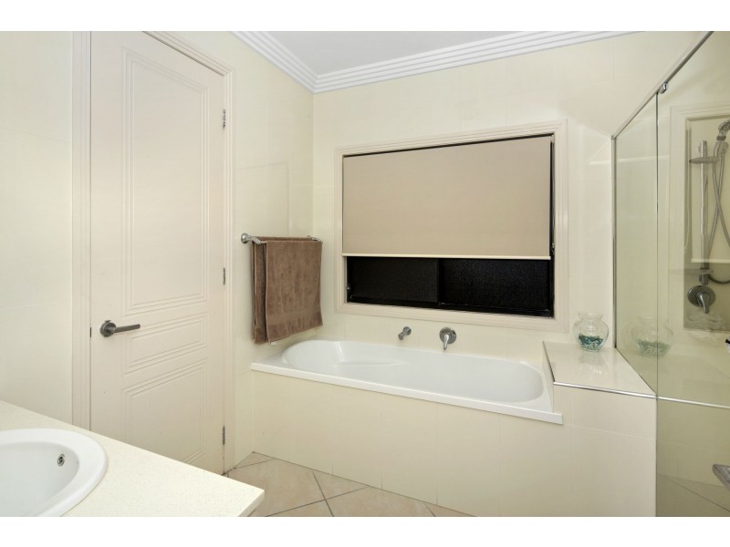 7401 Ellensbrook Drive, Hope Island QLD 4212