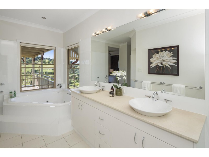 87 Nijinsky Way, Willow Vale QLD 4209