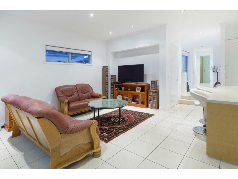 6143 Bolsena Circuit, Hope Island QLD 4212