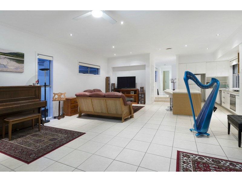 6143 Bolsena Circuit, Hope Island QLD 4212