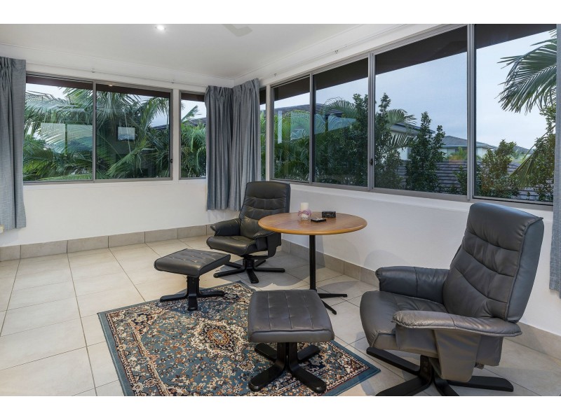 6143 Bolsena Circuit, Hope Island QLD 4212