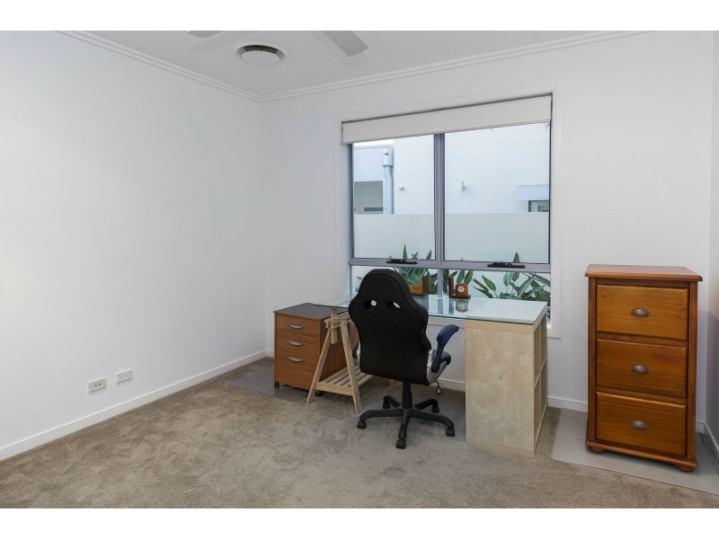 6143 Bolsena Circuit, Hope Island QLD 4212