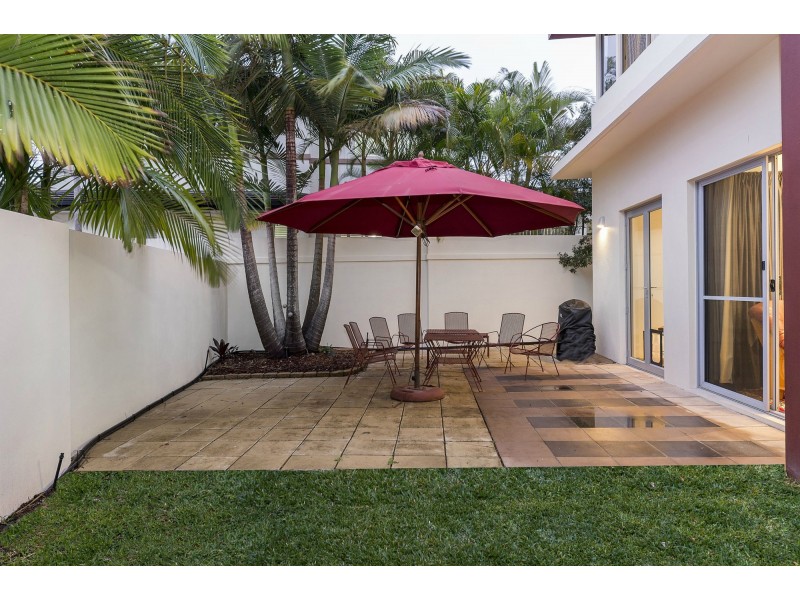 6143 Bolsena Circuit, Hope Island QLD 4212