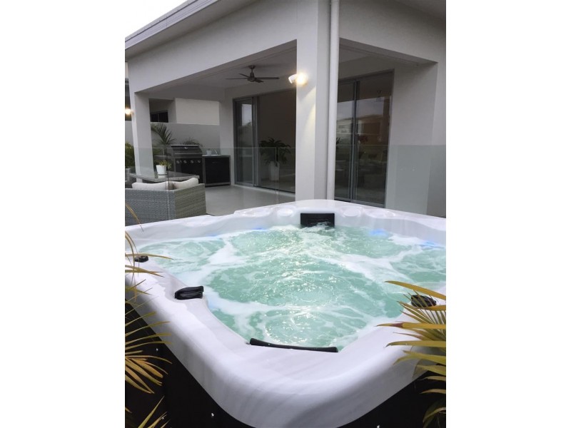 7812 Pavilions Close, Hope Island QLD 4212