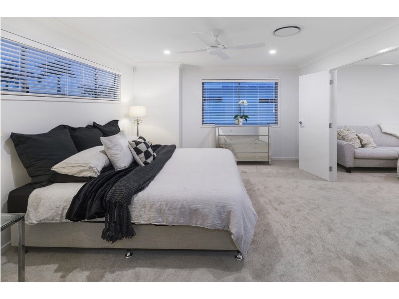 7812 Pavilions Close, Hope Island QLD 4212