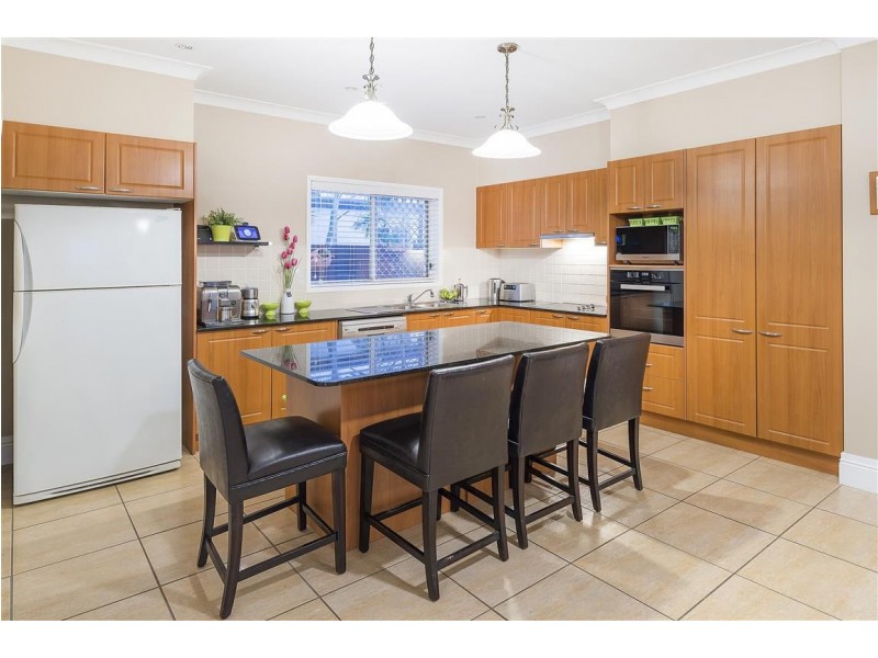 3 Costa Del Sol Avenue, Coombabah QLD 4216