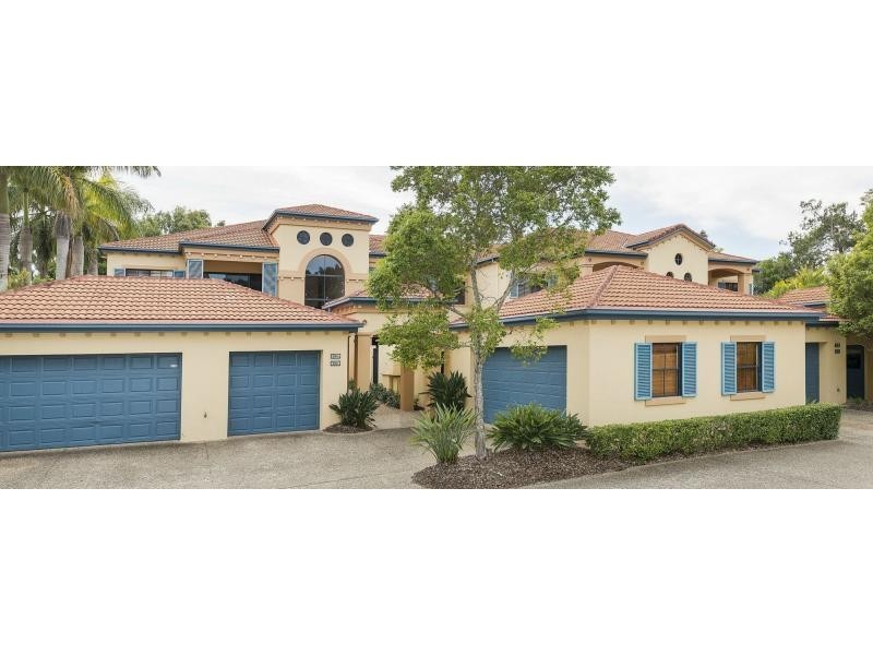 3285 Palladian Drive, Hope Island QLD 4212