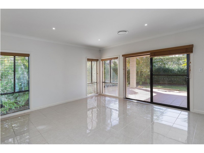 1647 Riverdale Court, Hope Island QLD 4212