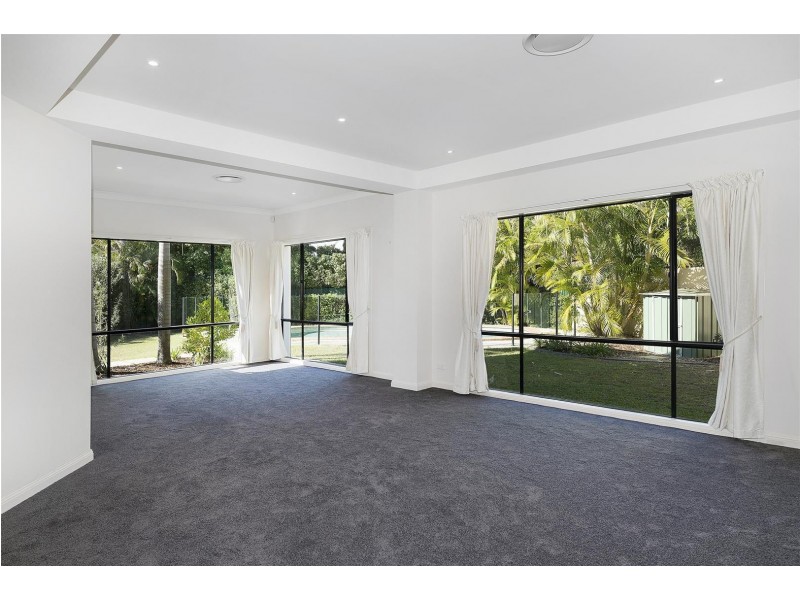 1647 Riverdale Court, Hope Island QLD 4212