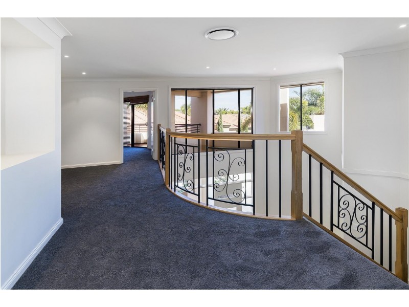 1647 Riverdale Court, Hope Island QLD 4212