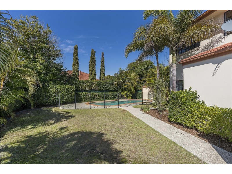 1647 Riverdale Court, Hope Island QLD 4212