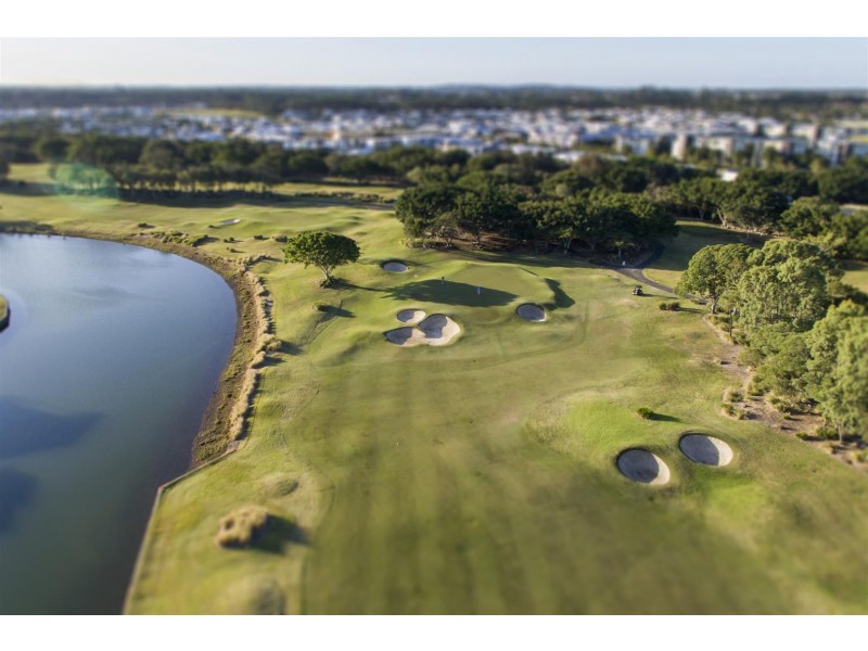 7641 Fairway Boulevard, Hope Island QLD 4212