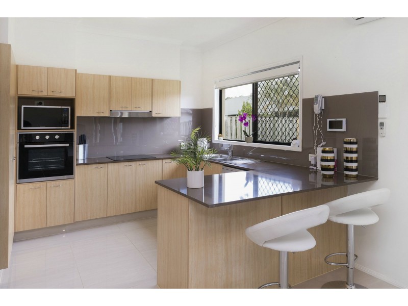 18 Regatta Avenue, Oxenford QLD 4210