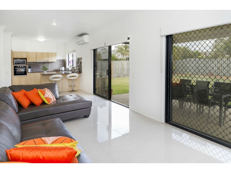 18 Regatta Avenue, Oxenford QLD 4210