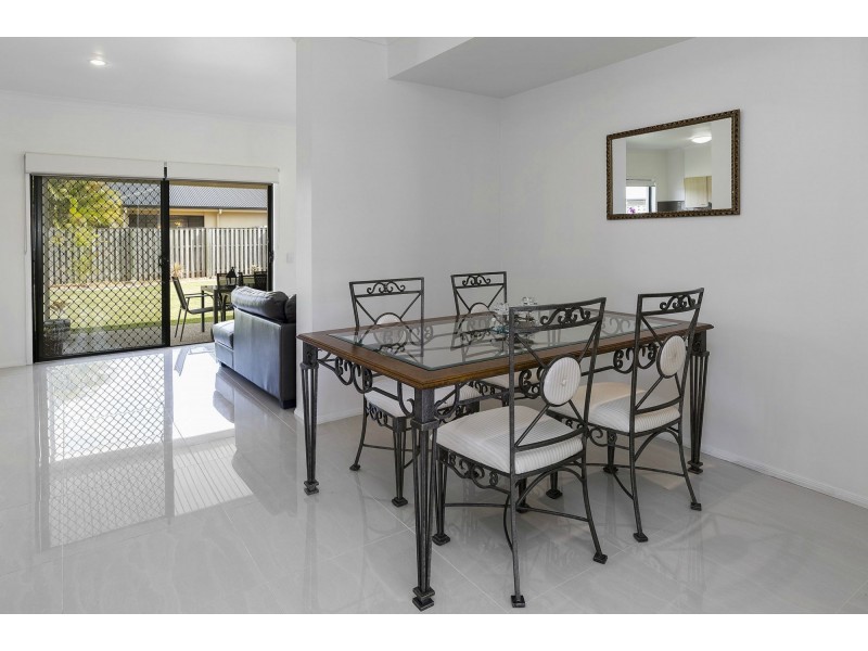 18 Regatta Avenue, Oxenford QLD 4210