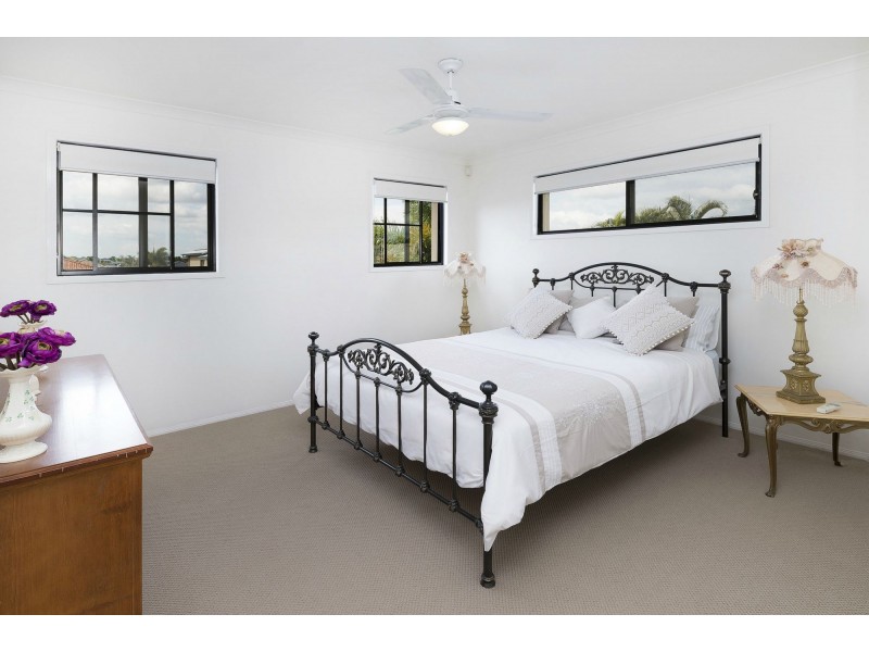 18 Regatta Avenue, Oxenford QLD 4210