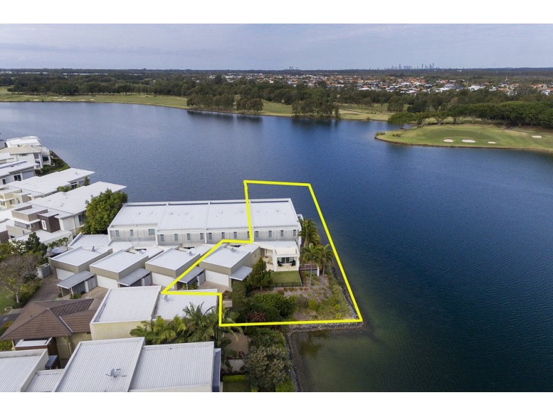 6090 Lugano Drive, Hope Island QLD 4212