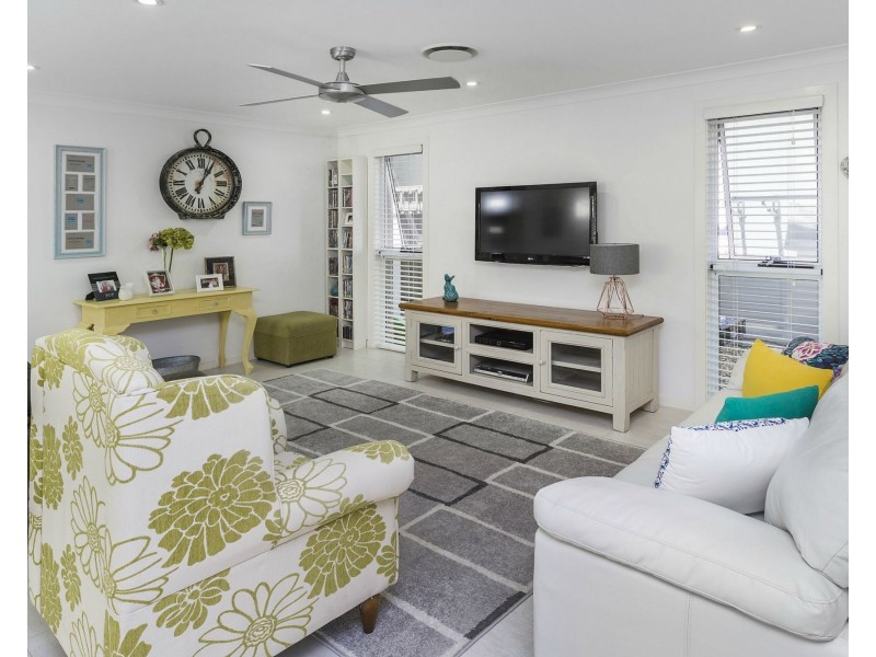2 Limmen Street, Pimpama QLD 4209