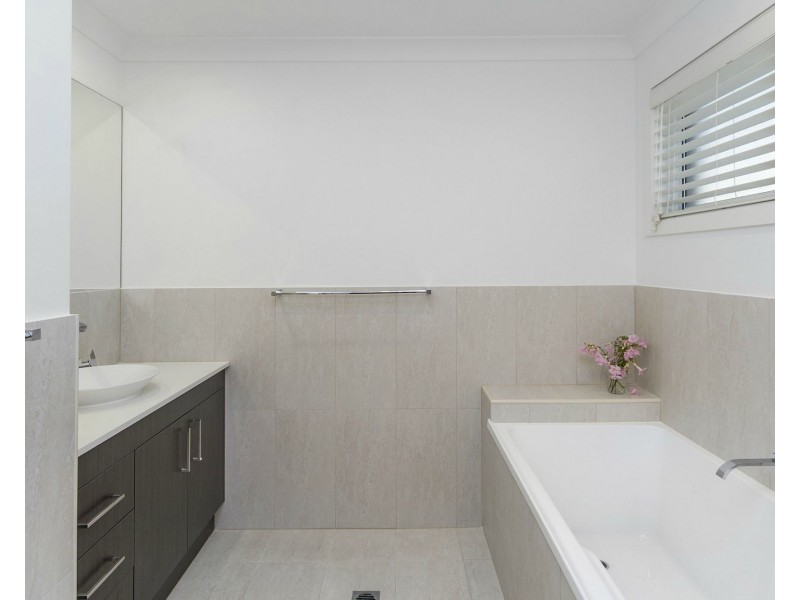2 Limmen Street, Pimpama QLD 4209