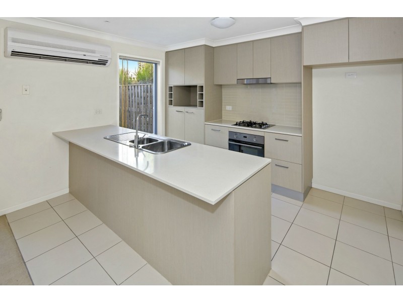 33/1 Belongil Street, Pacific Pines QLD 4211