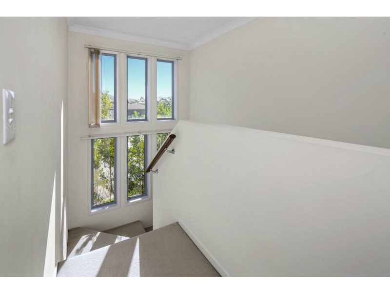 33/1 Belongil Street, Pacific Pines QLD 4211