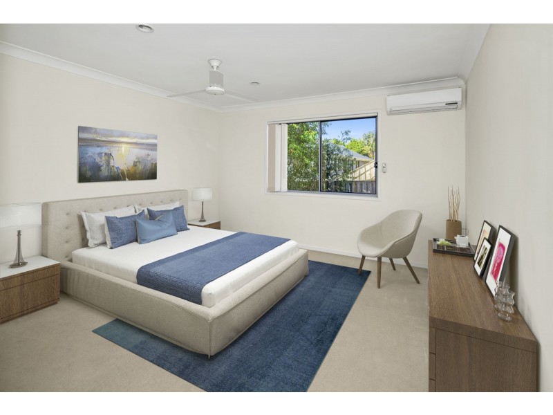33/1 Belongil Street, Pacific Pines QLD 4211