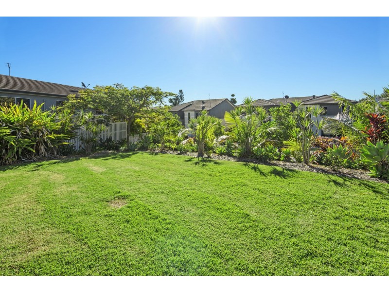 33/1 Belongil Street, Pacific Pines QLD 4211