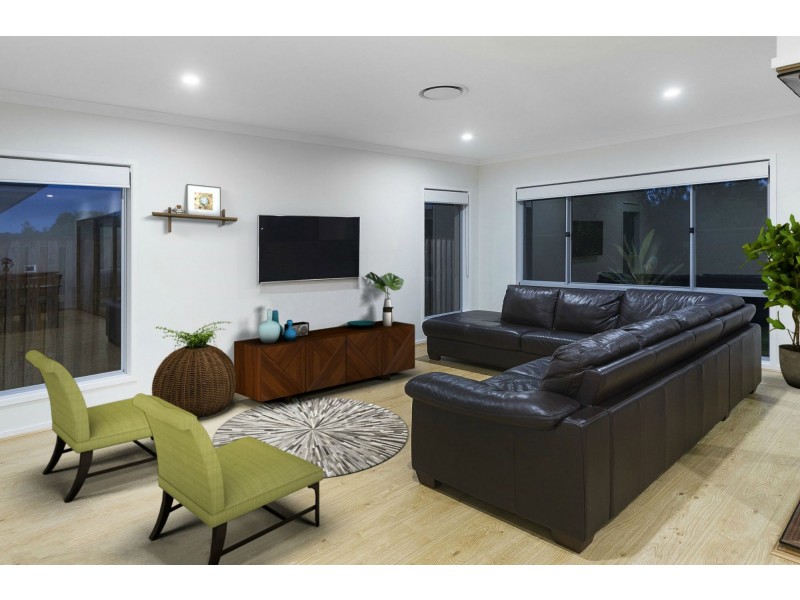50 Ningaloo Drive, Pimpama QLD 4209