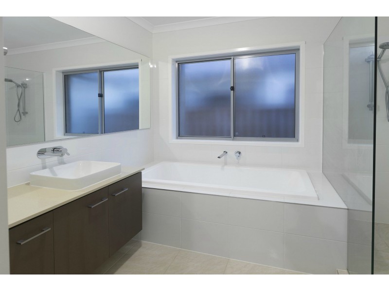 50 Ningaloo Drive, Pimpama QLD 4209
