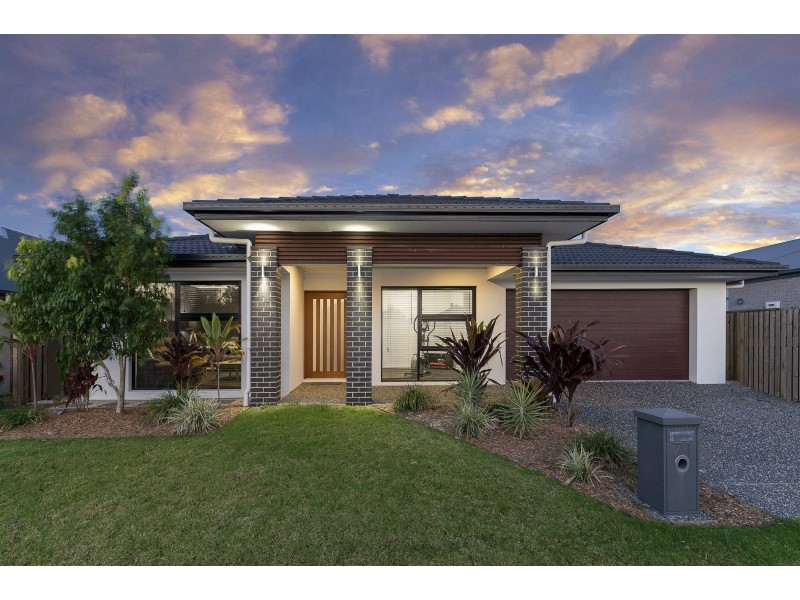 71 Ningaloo Drive, Pimpama QLD 4209