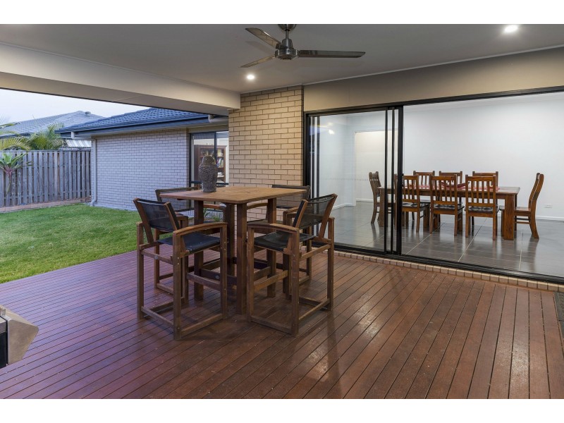 71 Ningaloo Drive, Pimpama QLD 4209