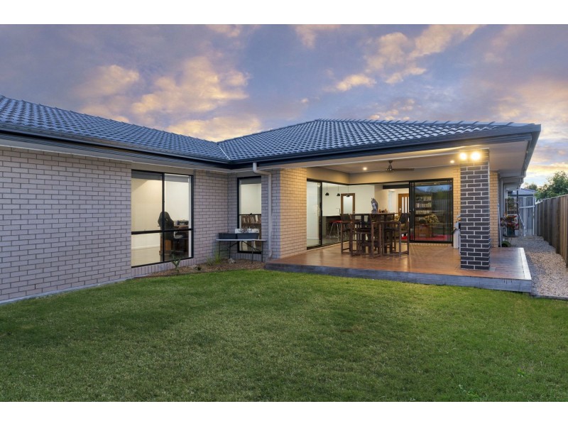 71 Ningaloo Drive, Pimpama QLD 4209