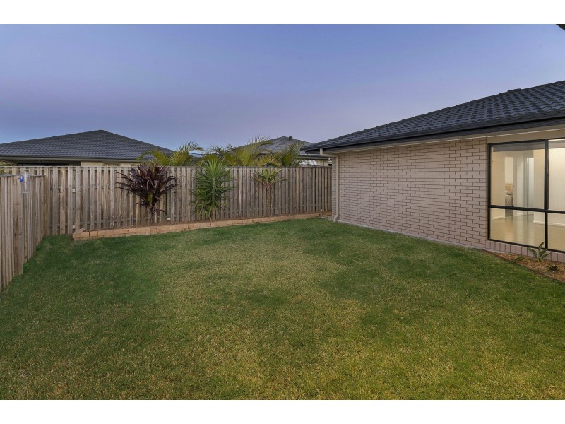 71 Ningaloo Drive, Pimpama QLD 4209