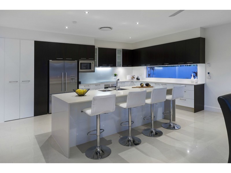 2091 The Circle, Hope Island QLD 4212